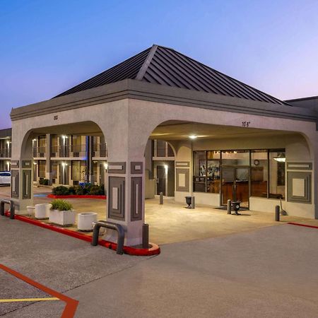 ซูเปอร์ 8 บาย วินด์แฮม ลองก์วิว/นอร์ท Motel ลองวิว ภายนอก รูปภาพ