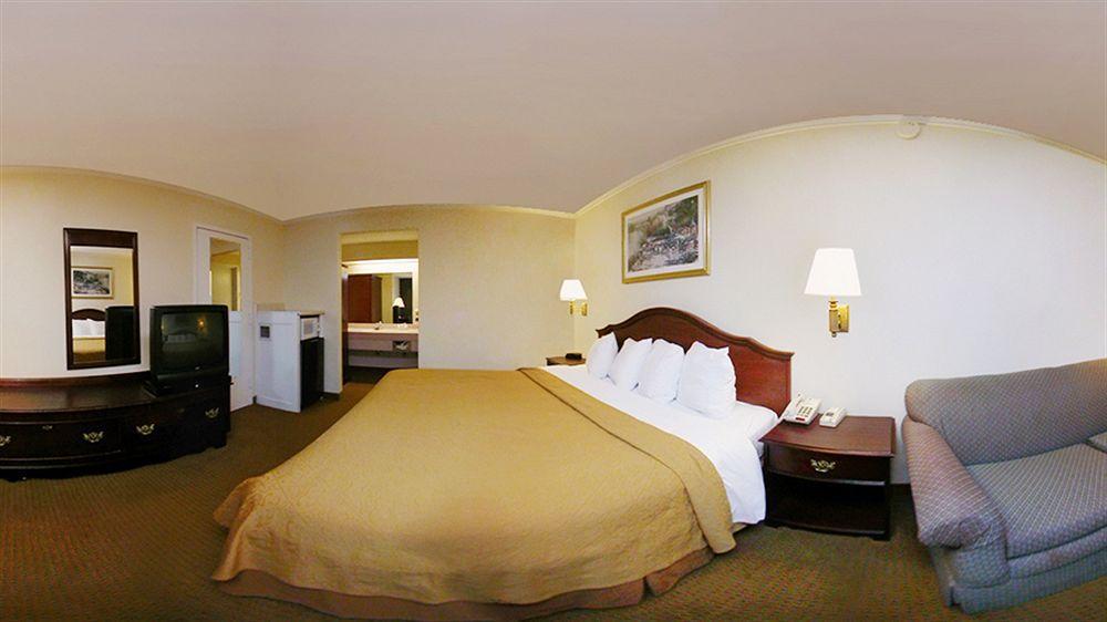 ซูเปอร์ 8 บาย วินด์แฮม ลองก์วิว/นอร์ท Motel ลองวิว ภายนอก รูปภาพ
