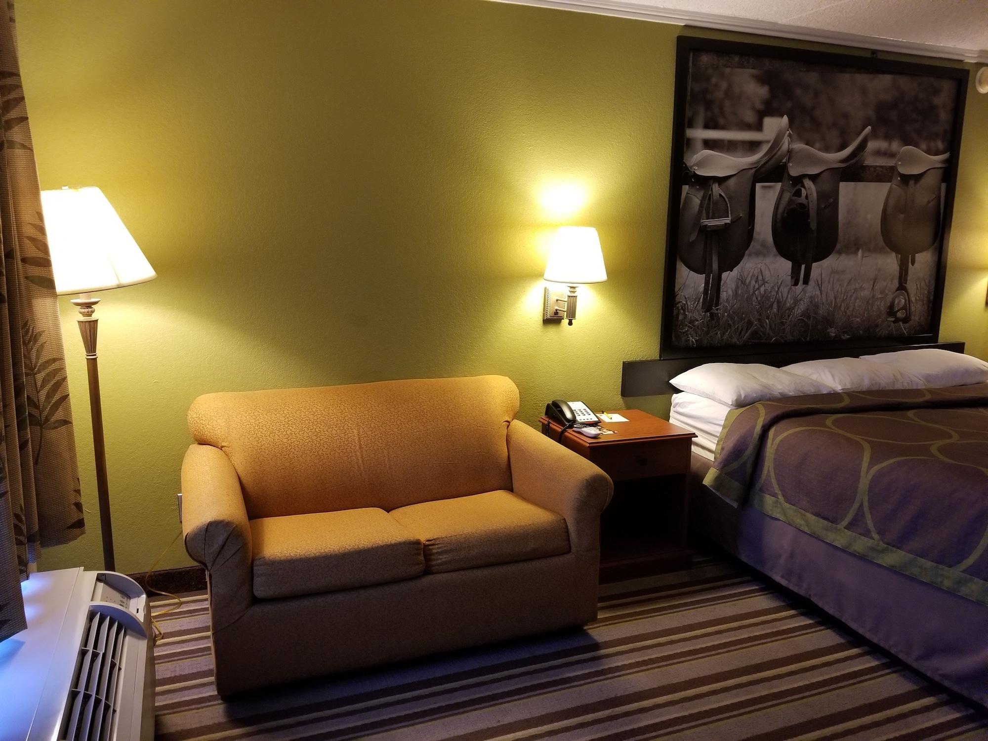 ซูเปอร์ 8 บาย วินด์แฮม ลองก์วิว/นอร์ท Motel ลองวิว ภายนอก รูปภาพ