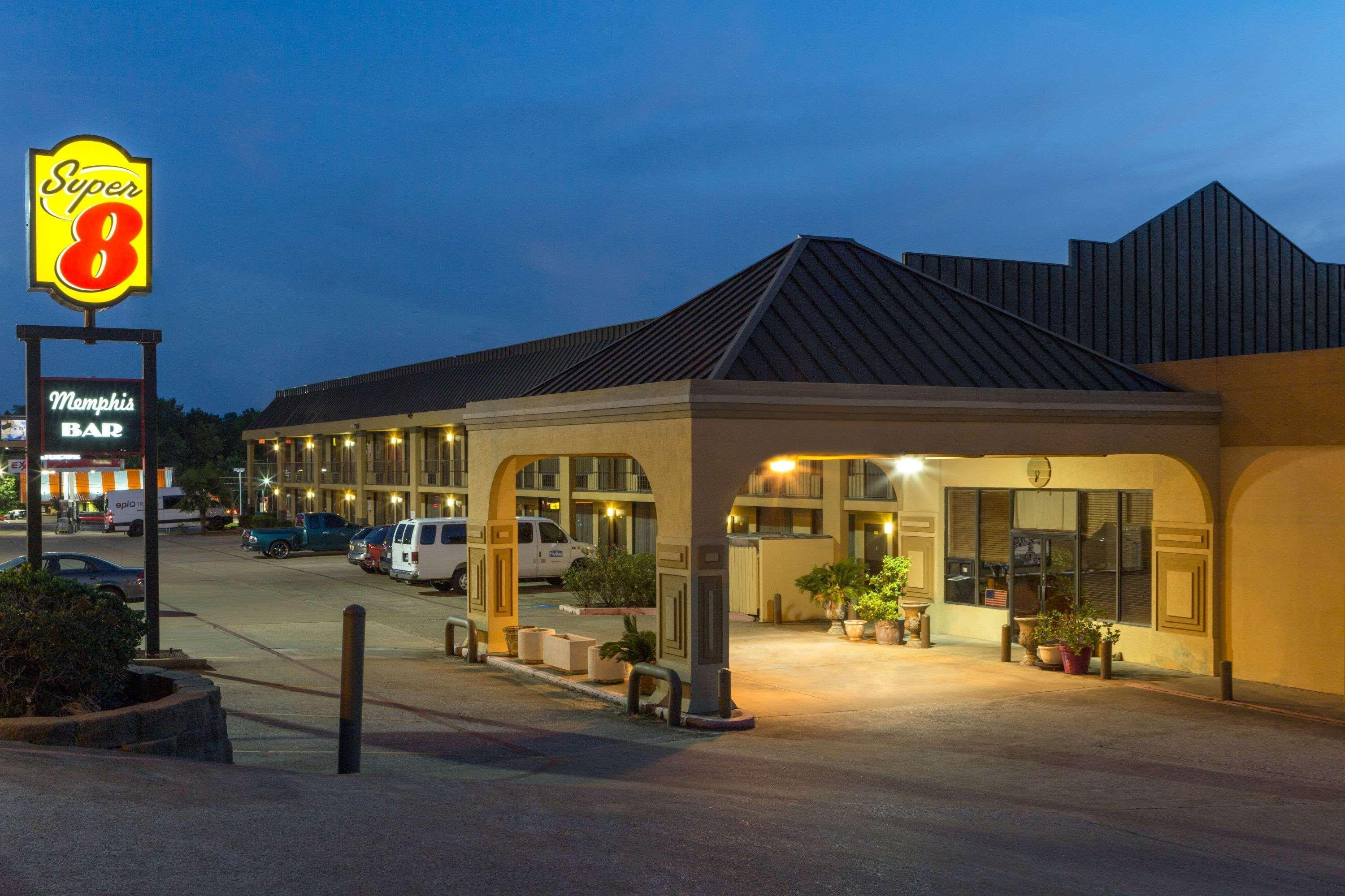 ซูเปอร์ 8 บาย วินด์แฮม ลองก์วิว/นอร์ท Motel ลองวิว ภายนอก รูปภาพ