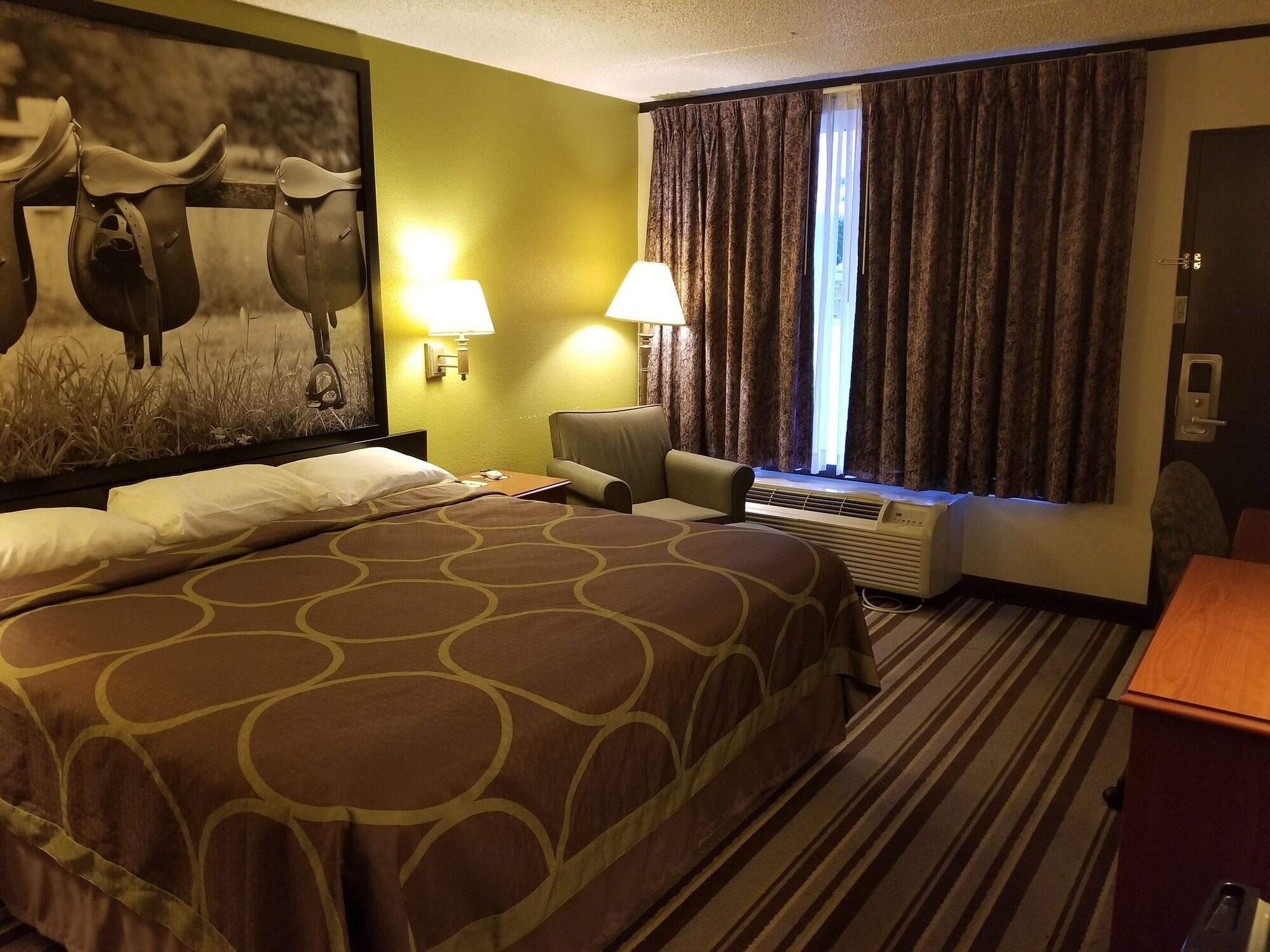 ซูเปอร์ 8 บาย วินด์แฮม ลองก์วิว/นอร์ท Motel ลองวิว ภายนอก รูปภาพ
