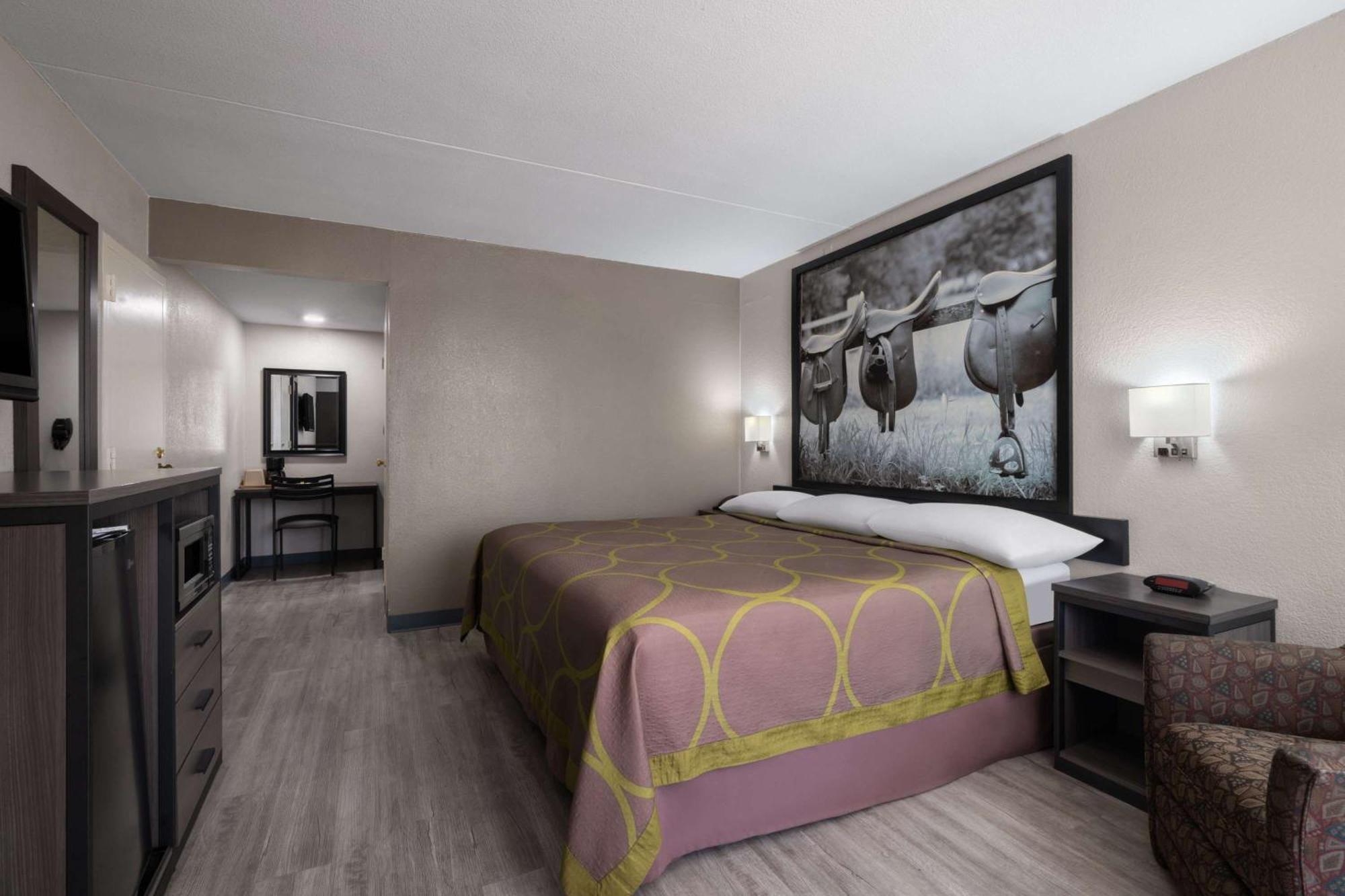 ซูเปอร์ 8 บาย วินด์แฮม ลองก์วิว/นอร์ท Motel ลองวิว ภายนอก รูปภาพ
