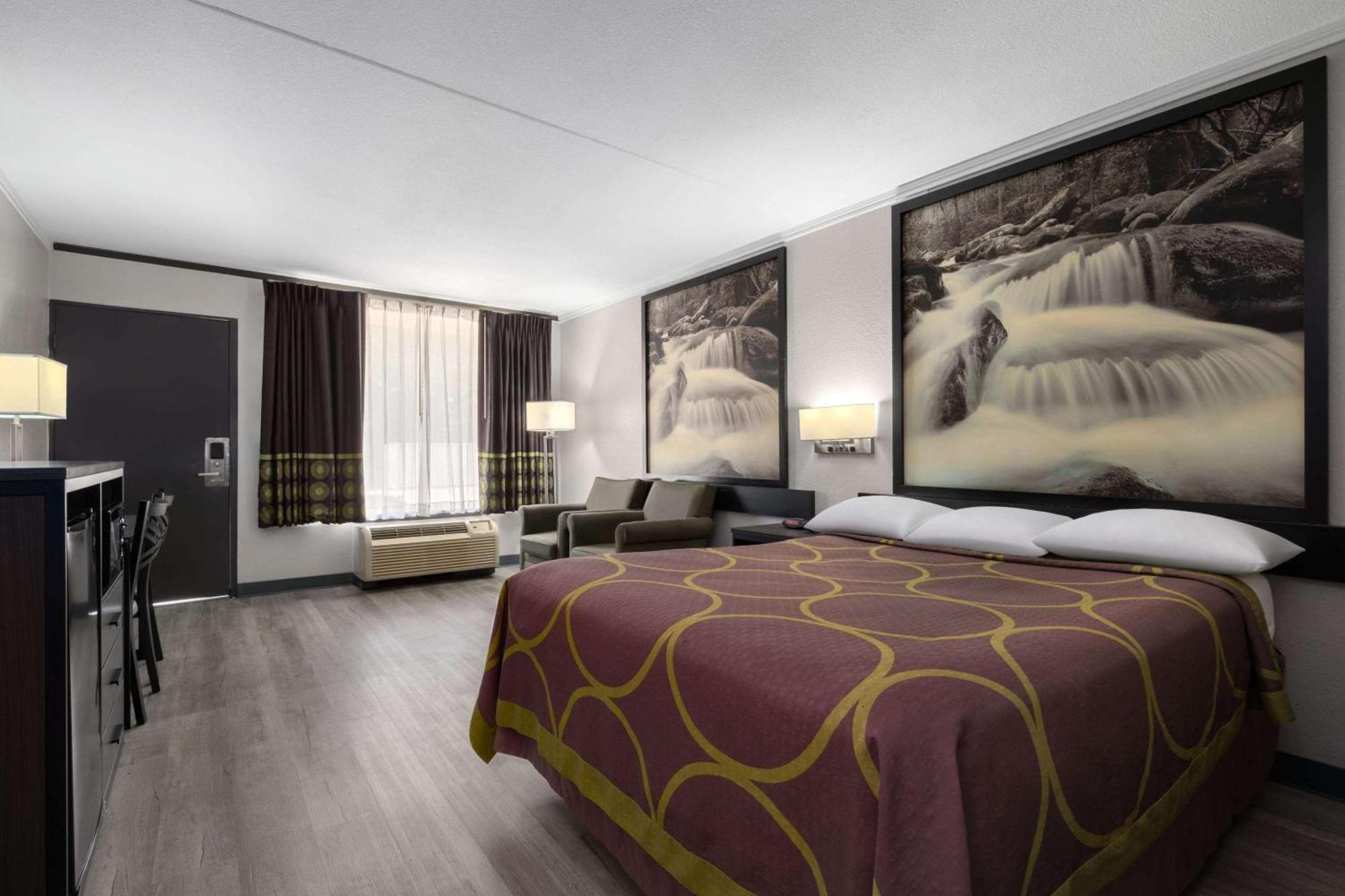 ซูเปอร์ 8 บาย วินด์แฮม ลองก์วิว/นอร์ท Motel ลองวิว ภายนอก รูปภาพ
