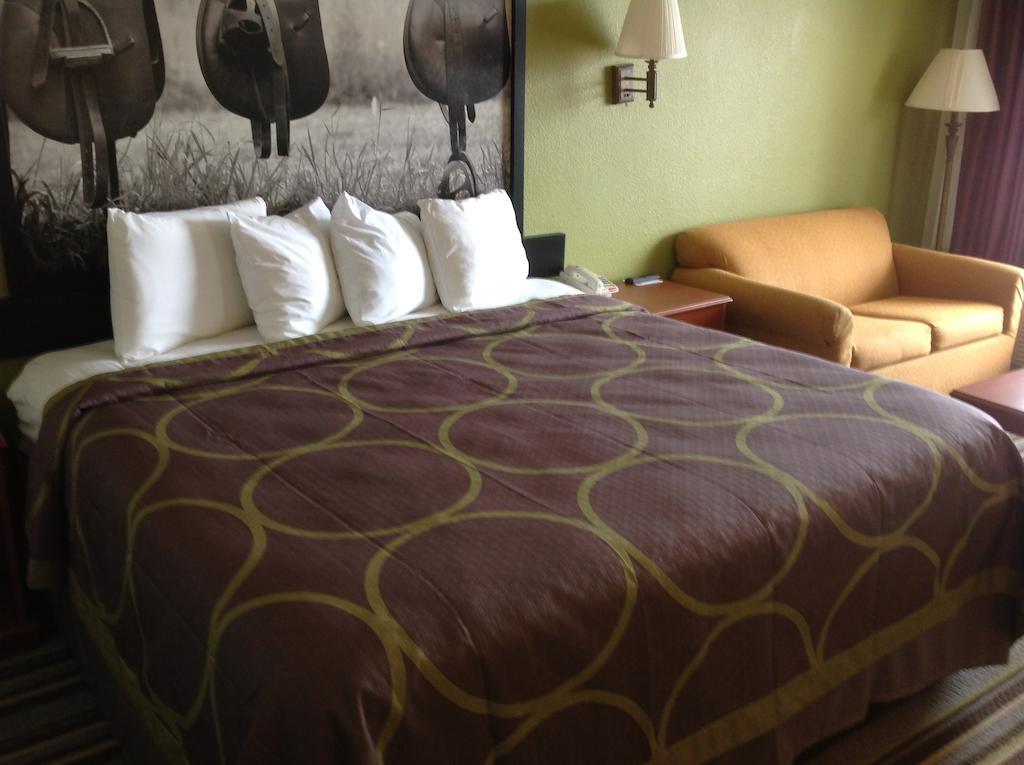 ซูเปอร์ 8 บาย วินด์แฮม ลองก์วิว/นอร์ท Motel ลองวิว ห้อง รูปภาพ